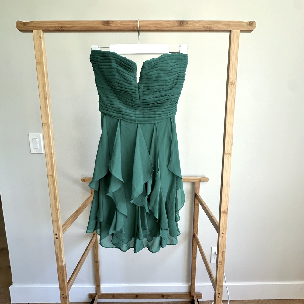 Liliana size 4 green strapless cocktail dress